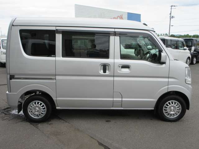 Nissan NV100 Clipper 7