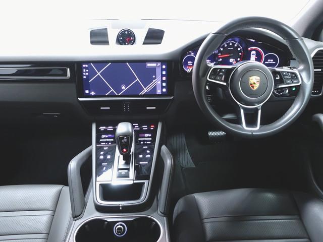 Porsche Cayenne 12