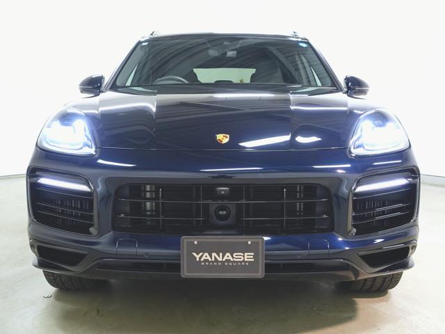 Porsche Cayenne 2