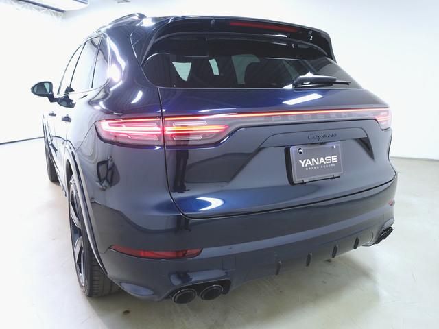 Porsche Cayenne 6