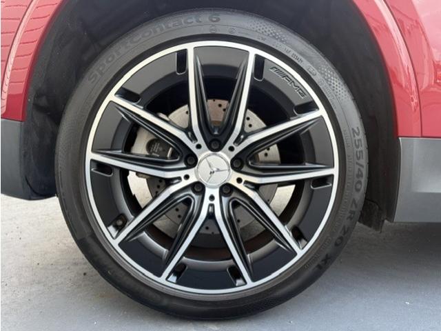 Mercedes-Benz GLA-Class 5