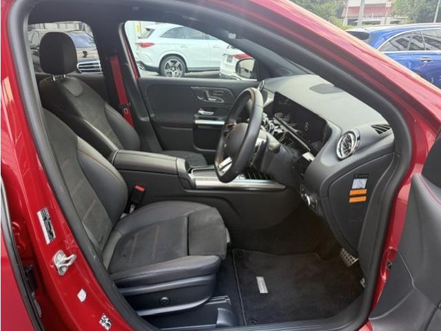 Mercedes-Benz GLA-Class 7