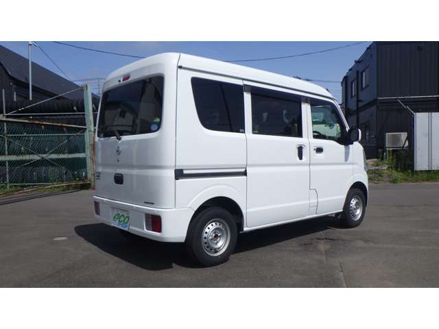 Nissan NV100 Clipper 3