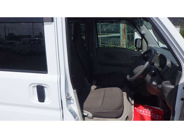 Nissan NV100 Clipper 10