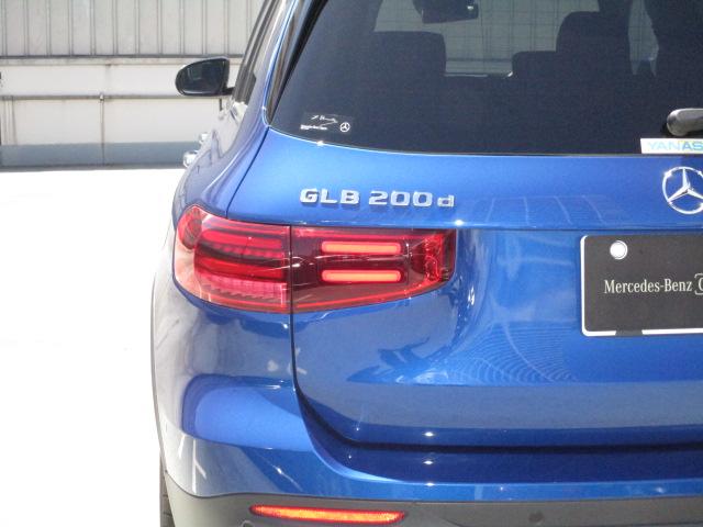 Mercedes-Benz GLB 8