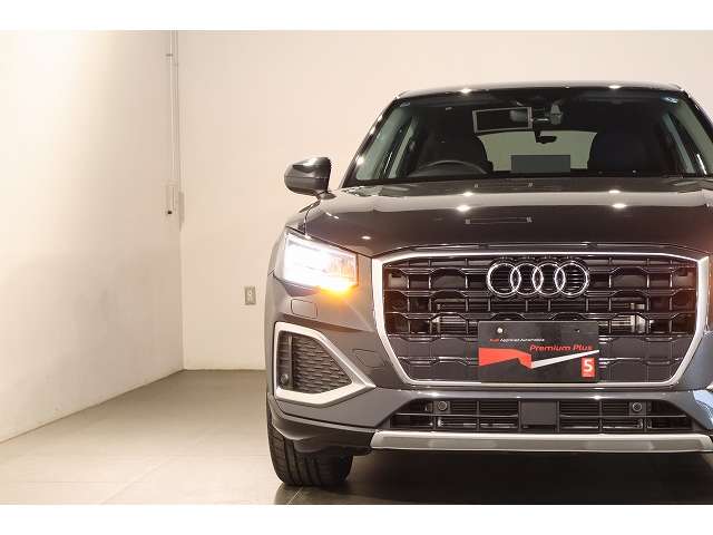 Audi Q2 8