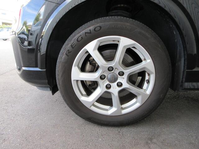 Audi Q2 11