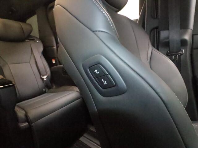 Toyota Alphard 8