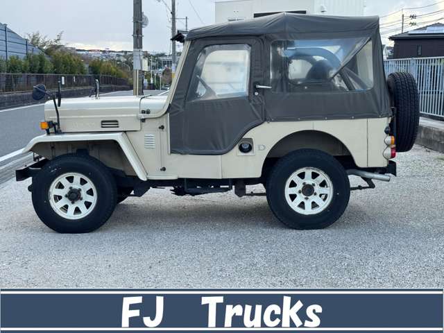 Mitsubishi Jeep 12