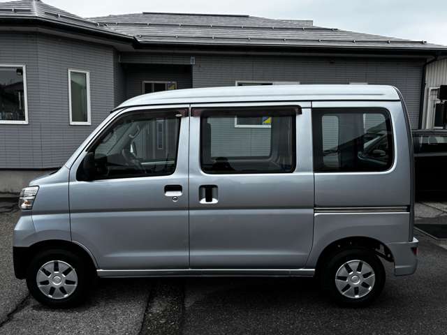 Daihatsu Hijet Cargo 6