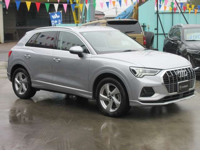 Audi Q3 12