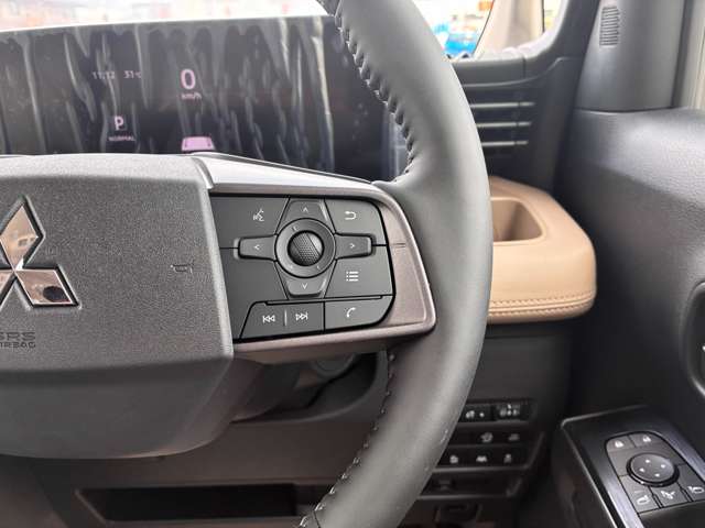 Mitsubishi Delica Mini 6