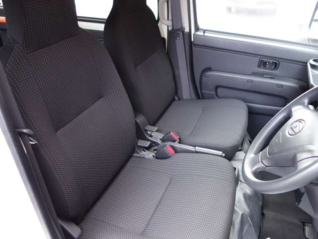 Daihatsu Hijet Cargo 11