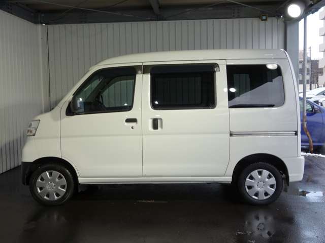 Daihatsu Hijet Cargo 5