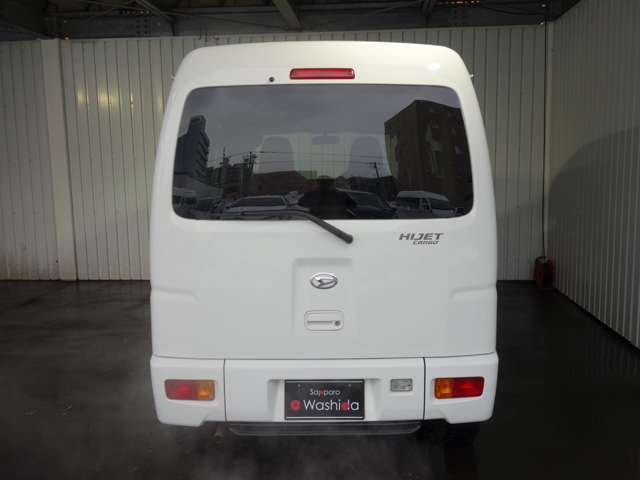 Daihatsu Hijet Cargo 7