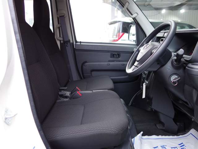 Daihatsu Hijet Cargo 10
