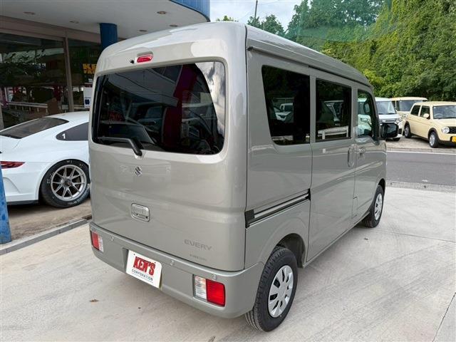 Suzuki Every 8