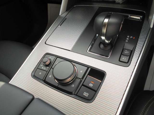 Mazda CX-80 8