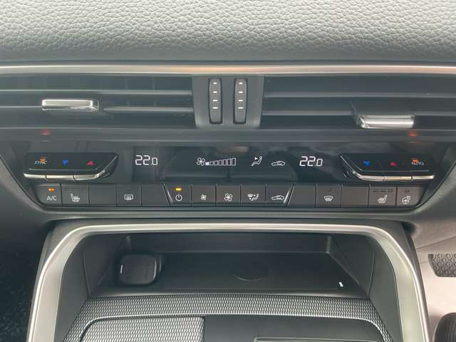 Mazda CX-60 8