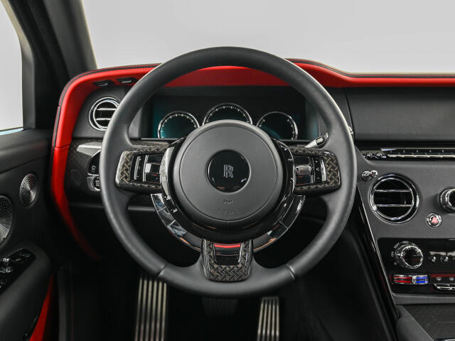 Rolls-Royce ブラックバッジカリナン 11