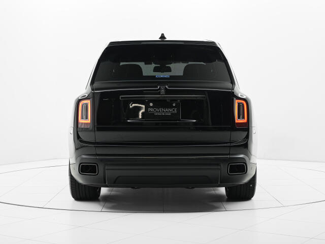 Rolls-Royce ブラックバッジカリナン 3