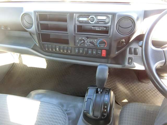 Toyota Toyoace 12