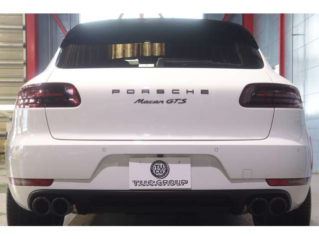 Porsche Macan 9