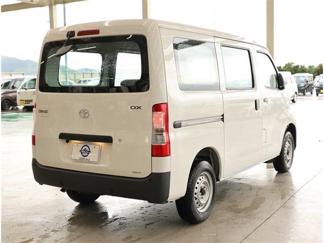 Toyota Town Ace Van 8
