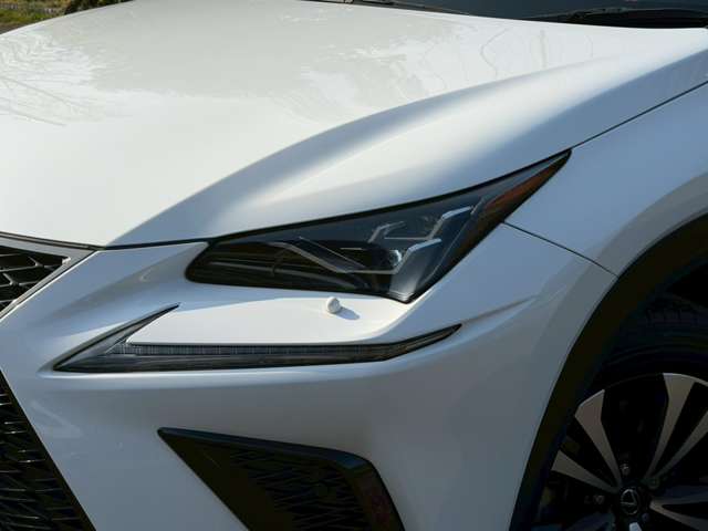 Lexus NX 8