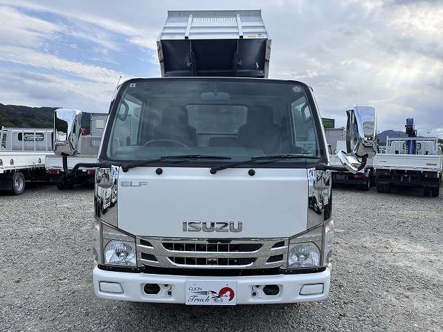 Isuzu Elf 2