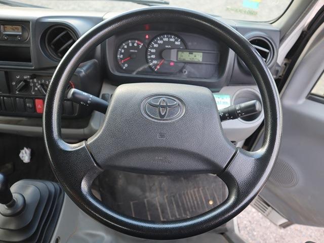 Toyota Toyoace 4
