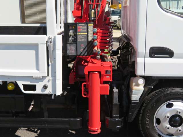 Mitsubishi Fuso Canter 7