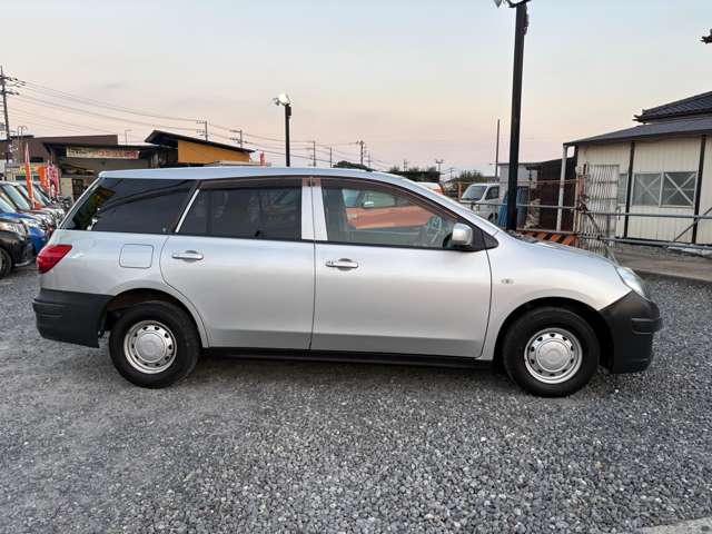 Nissan AD 10