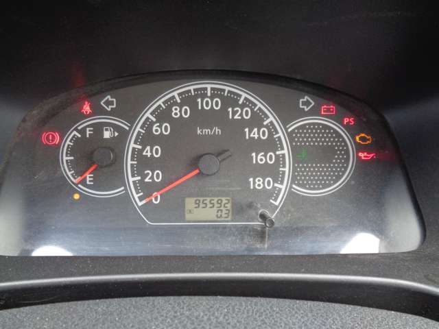 Nissan AD 7