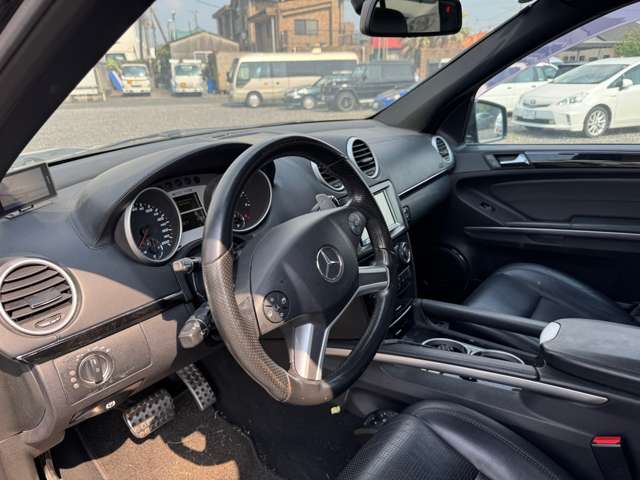 Mercedes-Benz MClass 11