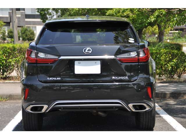 Lexus RX 9
