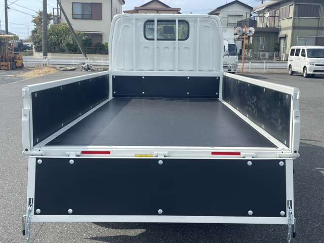 Mitsubishi Fuso Canter 12