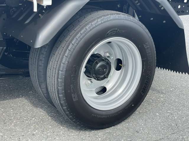 Mitsubishi Fuso Canter 10