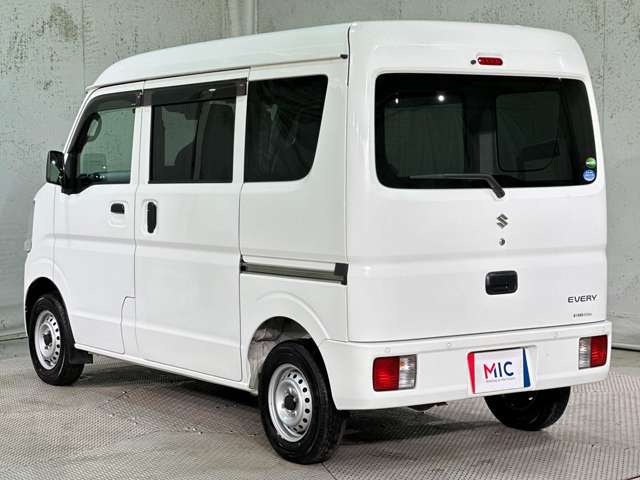 Suzuki Every 8
