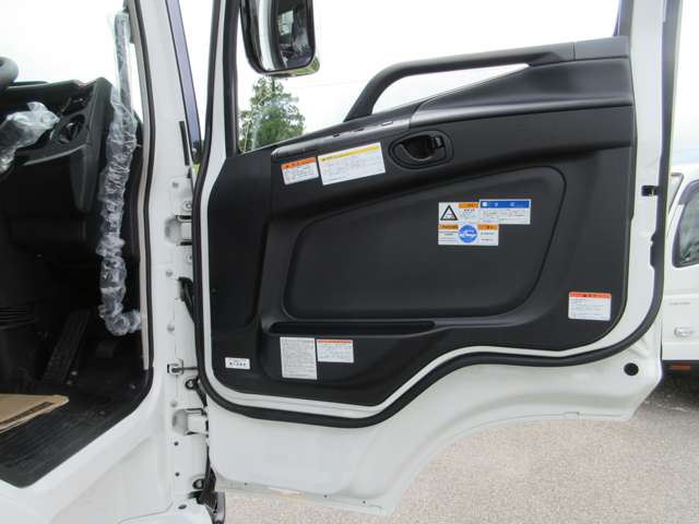 Mitsubishi Fuso Super Great 9