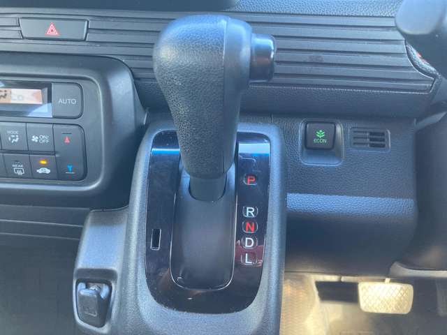 Honda N-VAN 12