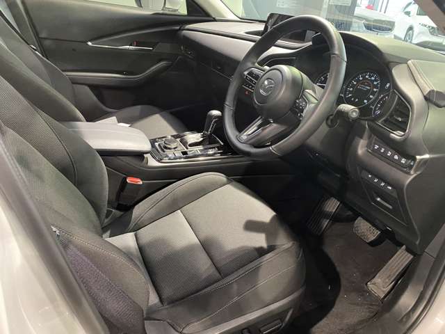 Mazda CX-30 6