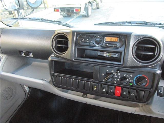 Hino Dutro 10