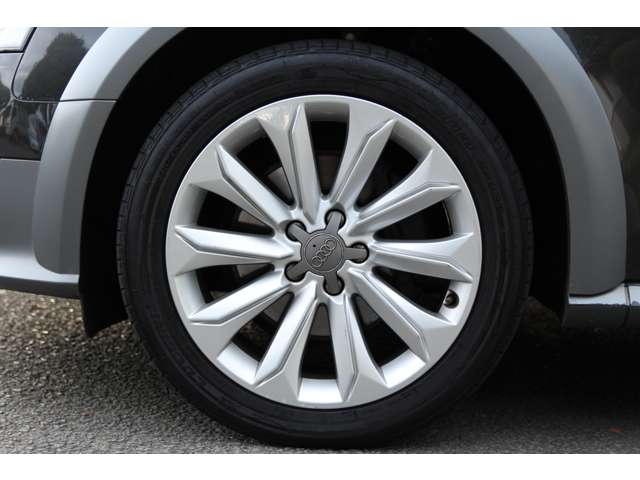 Audi A4 Allroad Quattro 8