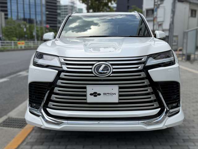 Lexus LX 4