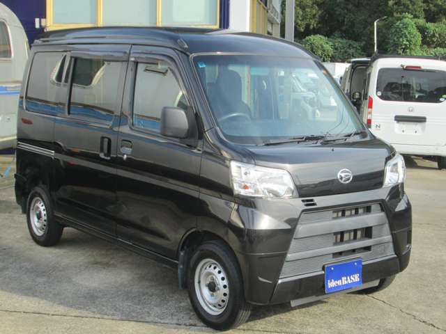Daihatsu Hijet Cargo 6