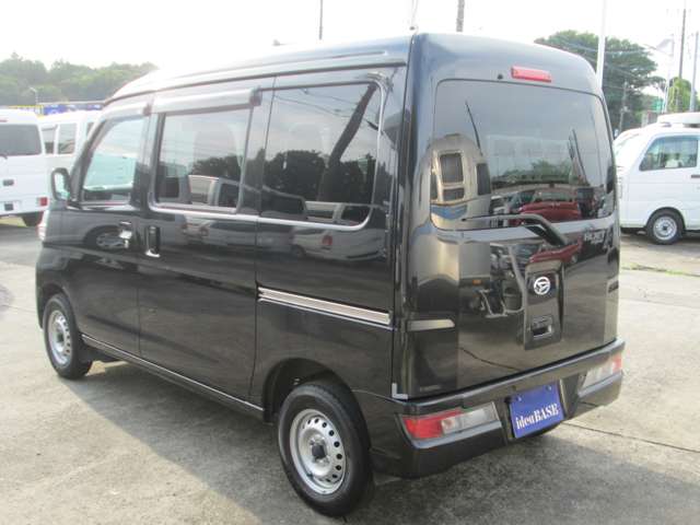 Daihatsu Hijet Cargo 10