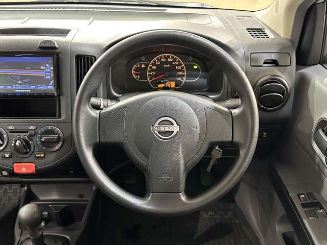 Nissan AD 11