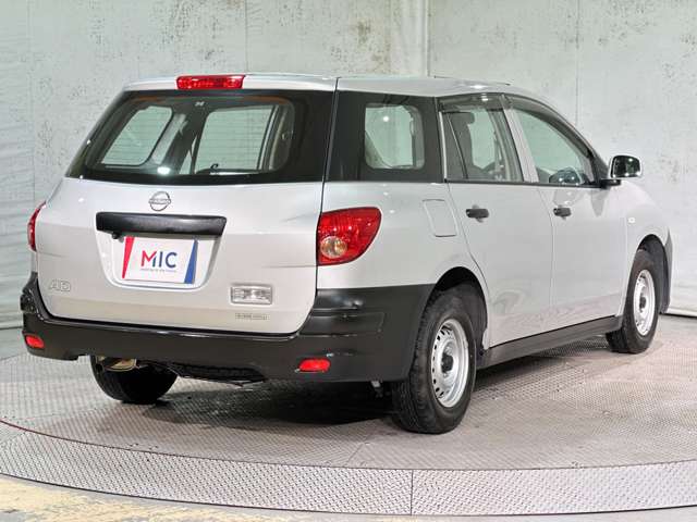 Nissan AD 6