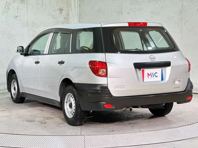 Nissan AD 8